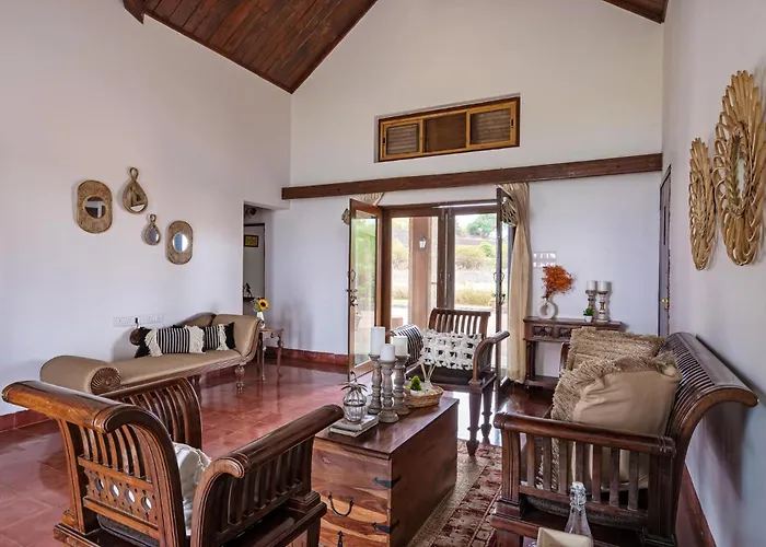 Lohonostays Villa Gold Mist Mahabaleshwar