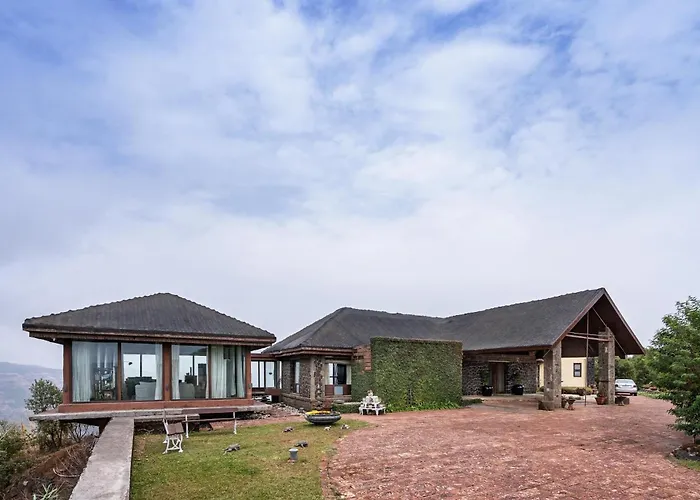 Lohonostays Villa Gold Mist Mahabaleshwar